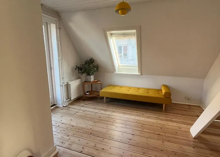 Entire In Lovely * Odense